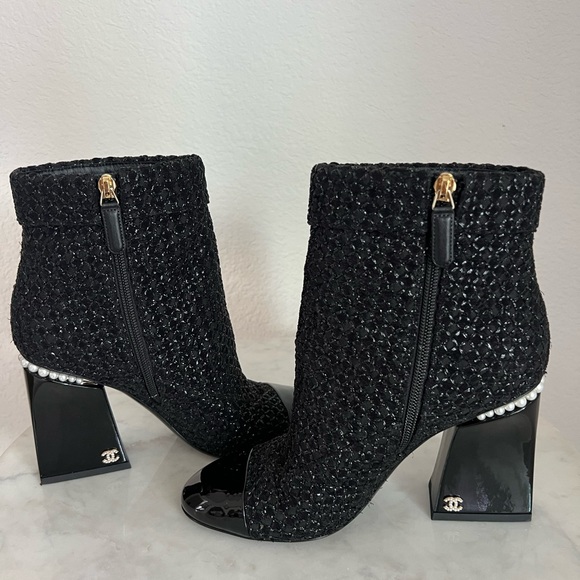 Chanel boots - Picture 3 of 5
